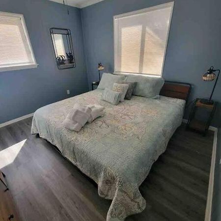 2022 Renovated 2-Bdrm Cozy, Lovely Condo W/Parking! هيلتون رئيس جزيرة المظهر الخارجي الصورة