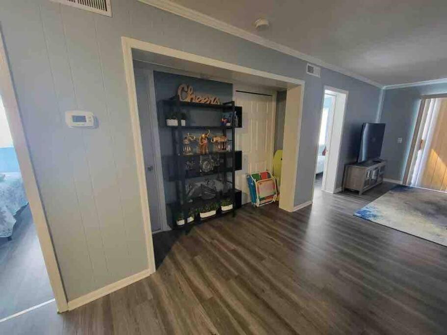 2022 Renovated 2-Bdrm Cozy, Lovely Condo W/Parking! هيلتون رئيس جزيرة المظهر الخارجي الصورة