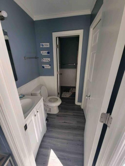 2022 Renovated 2-Bdrm Cozy, Lovely Condo W/Parking! هيلتون رئيس جزيرة المظهر الخارجي الصورة