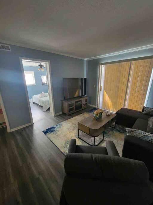 2022 Renovated 2-Bdrm Cozy, Lovely Condo W/Parking! هيلتون رئيس جزيرة المظهر الخارجي الصورة