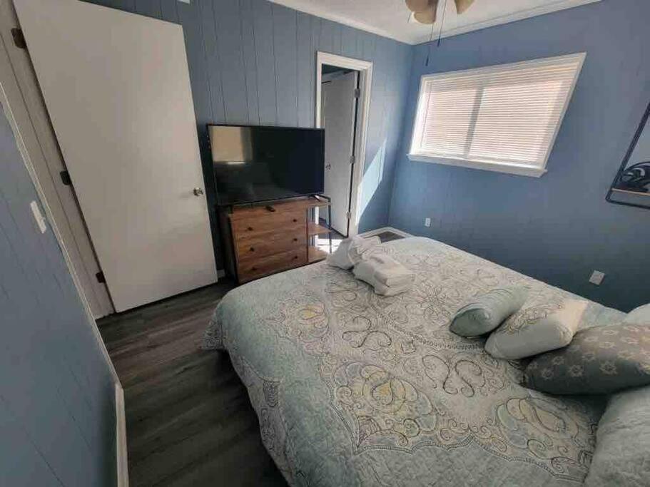 2022 Renovated 2-Bdrm Cozy, Lovely Condo W/Parking! هيلتون رئيس جزيرة المظهر الخارجي الصورة