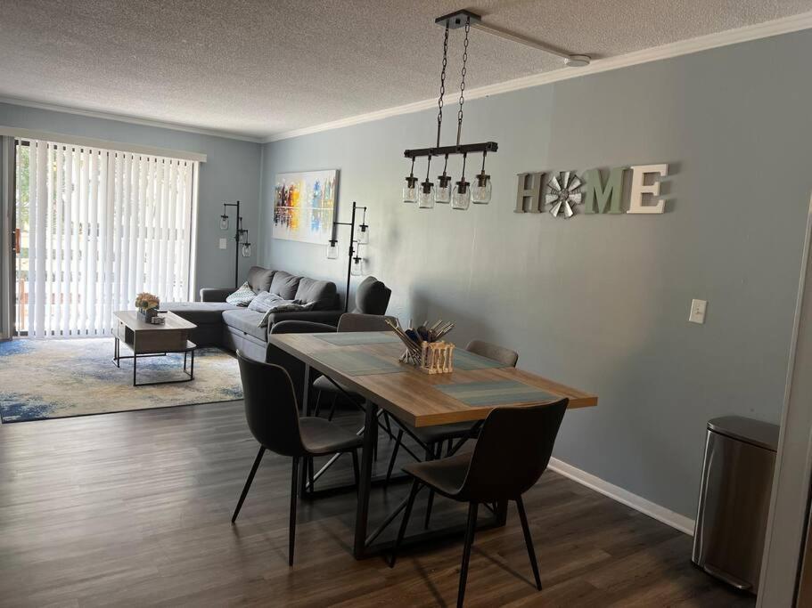 2022 Renovated 2-Bdrm Cozy, Lovely Condo W/Parking! هيلتون رئيس جزيرة المظهر الخارجي الصورة