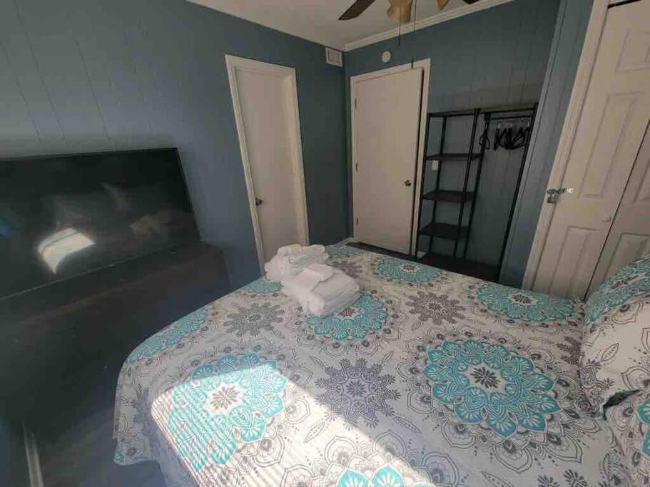 2022 Renovated 2-Bdrm Cozy, Lovely Condo W/Parking! هيلتون رئيس جزيرة المظهر الخارجي الصورة