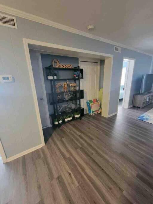 2022 Renovated 2-Bdrm Cozy, Lovely Condo W/Parking! هيلتون رئيس جزيرة المظهر الخارجي الصورة